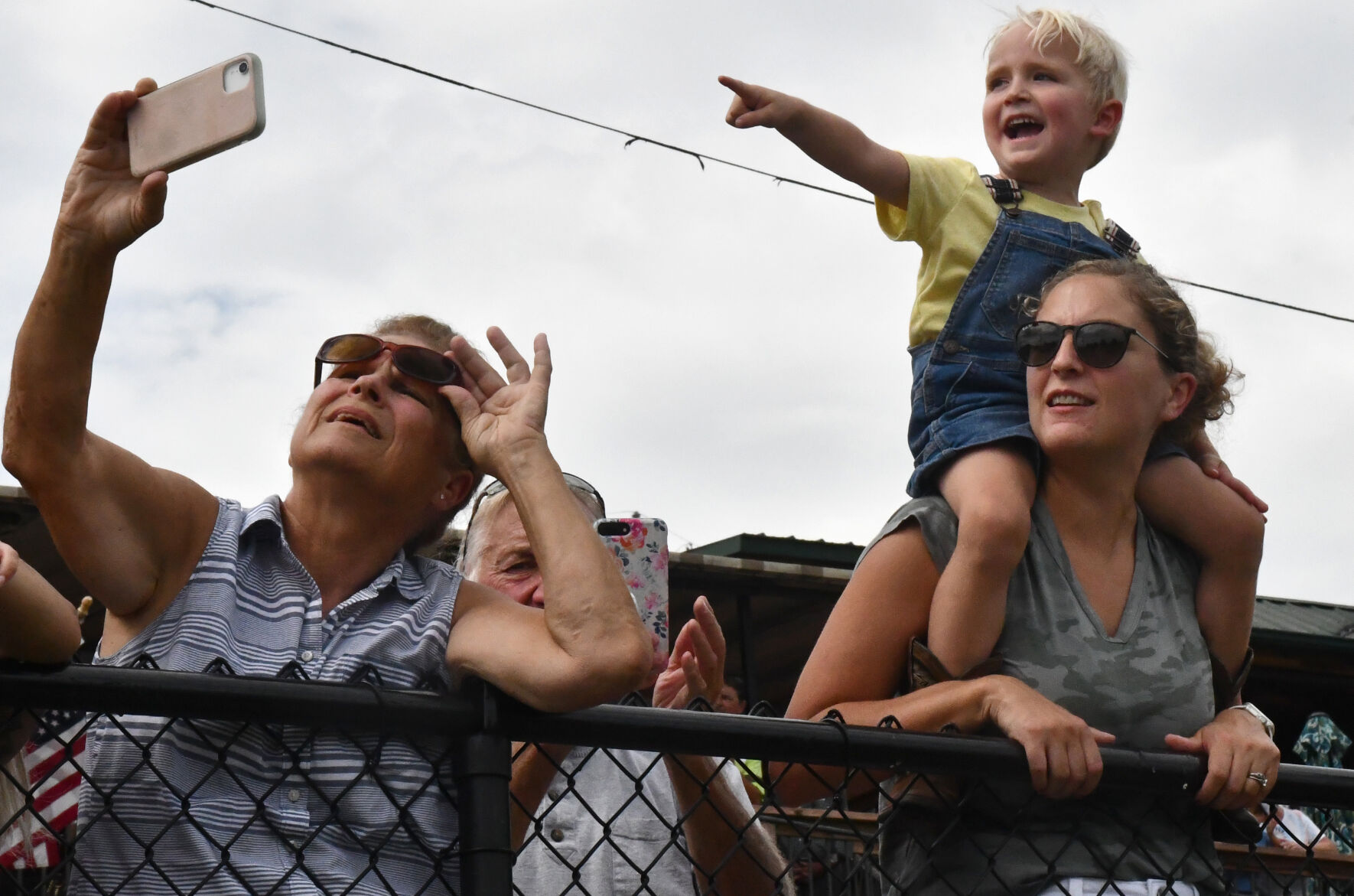 Reid Fingerhut points out the arrival of the "Big Boy" No. 4014